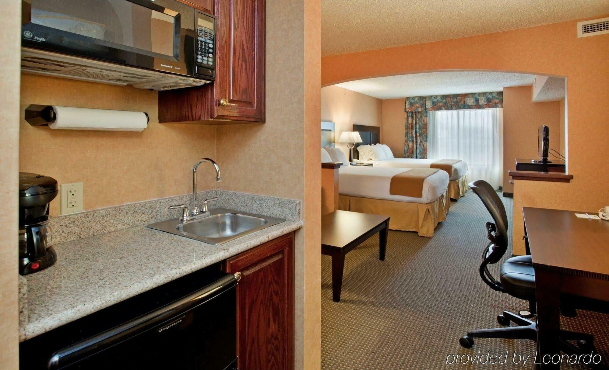 Express By Ihg Hotel